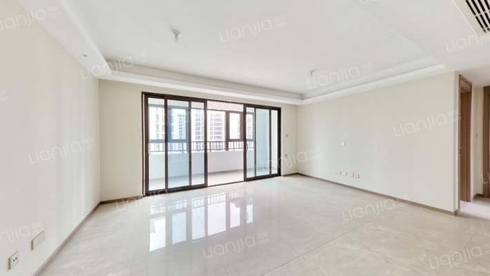 雅樾澜庭二手房实景图