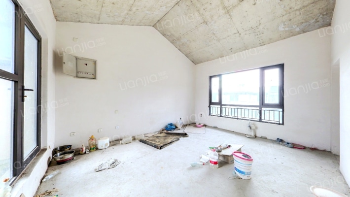 牛驼温泉孔雀城梦泉苑二手房实景图