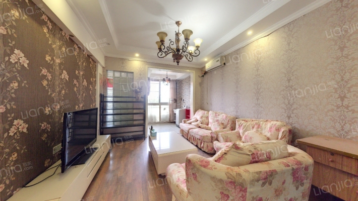 融汇半岛香缇卡纳二手房实景图