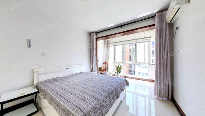 怡园东区二手房实景图