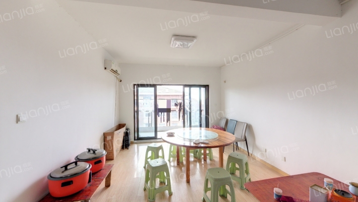 世茂江海天成二手房实景图