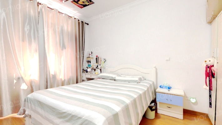 中宇花苑二手房实景图