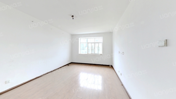 福海严家地村322号附1号二手房实景图