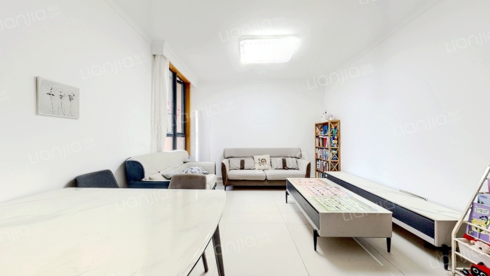 荷韵新村高层区二手房实景图