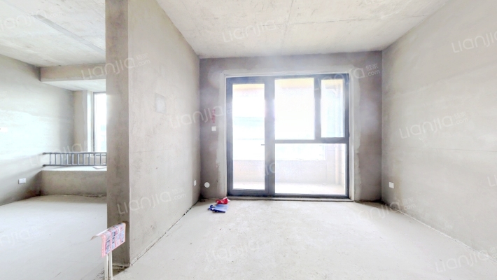 山海小镇二手房实景图