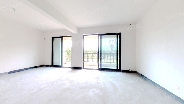 龙湖蔚澜香缇二手房实景图