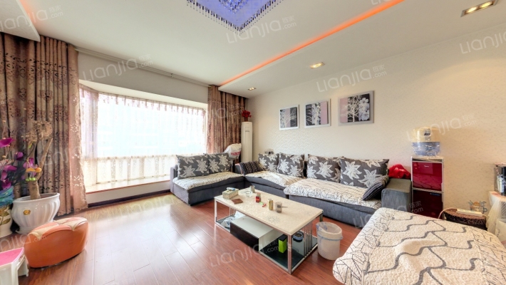 春天公寓二手房实景图