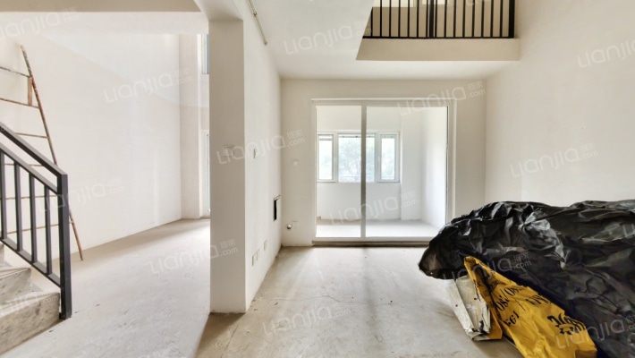 中海复锦华庭二手房实景图