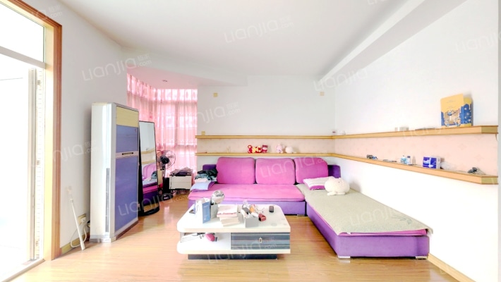 东方高尔夫花园A区二手房实景图