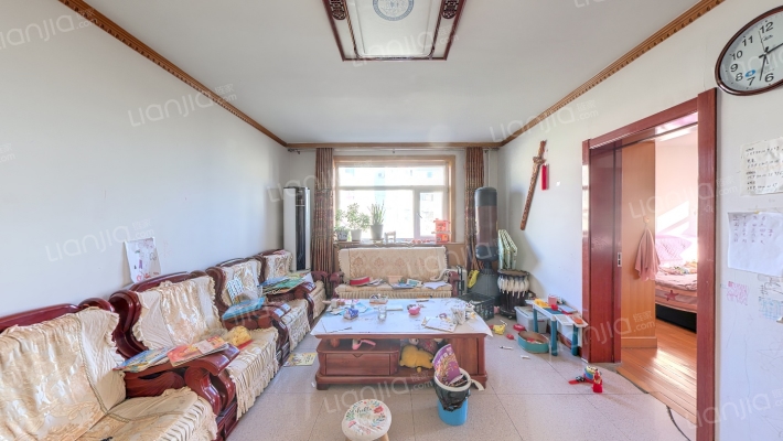 丽日小区二手房实景图