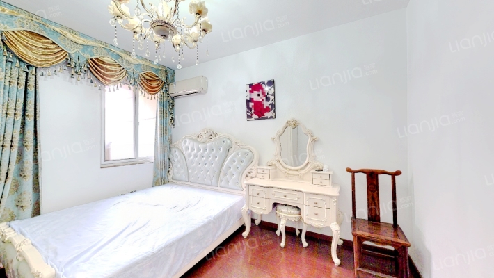 万成华府二手房实景图