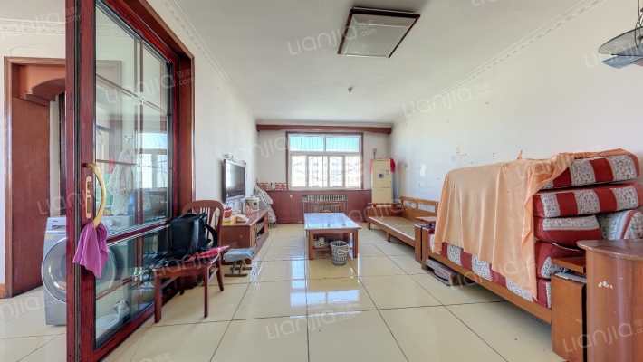 望岳C区二手房实景图