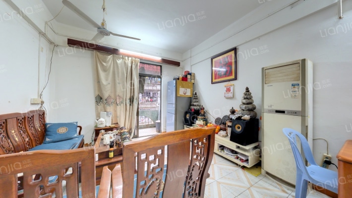 深中街二手房实景图