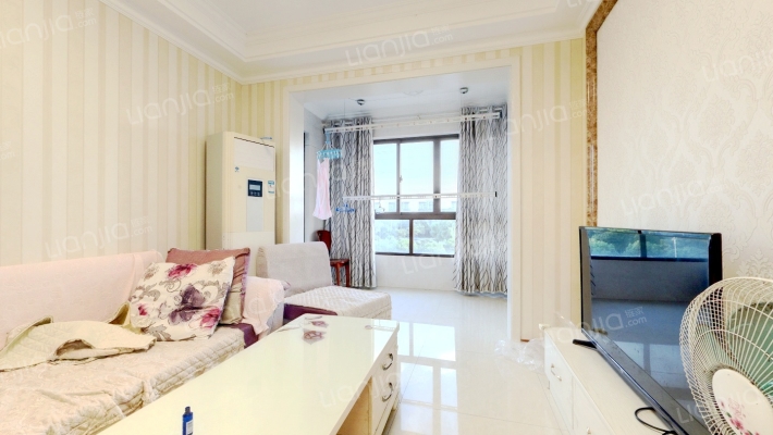 玖隆花苑二手房实景图