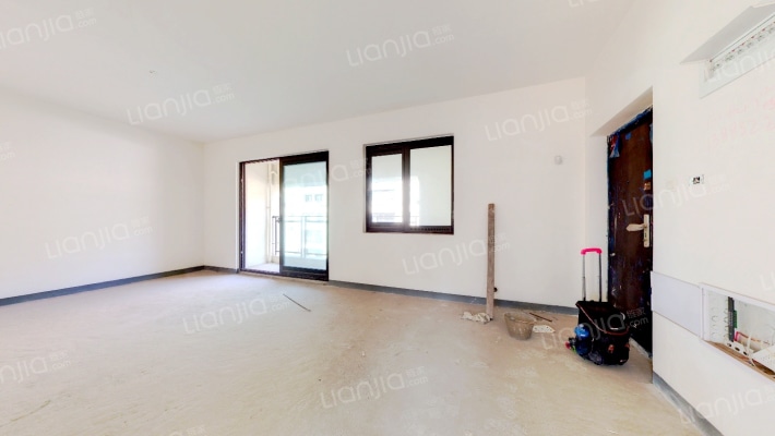 荣盛锦绣南山C区二手房实景图