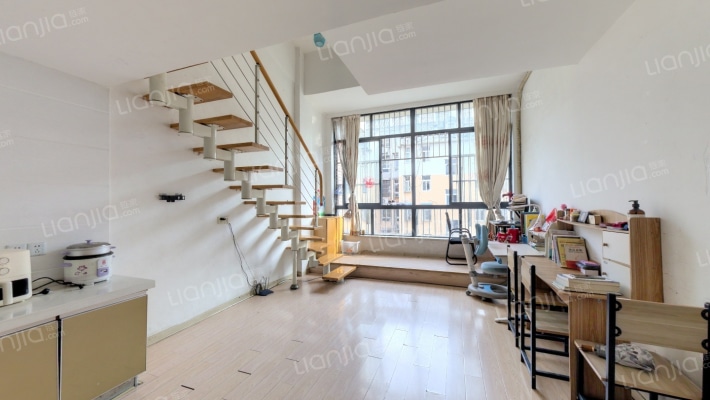 东湖蓝郡二手房实景图