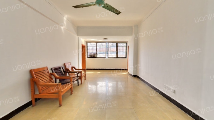 广播设备厂宿舍二手房实景图