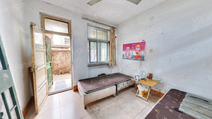 粮食局宿舍二手房实景图