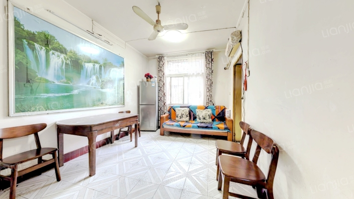 西马新村二手房实景图