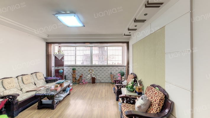 滨湖苑小区二手房实景图