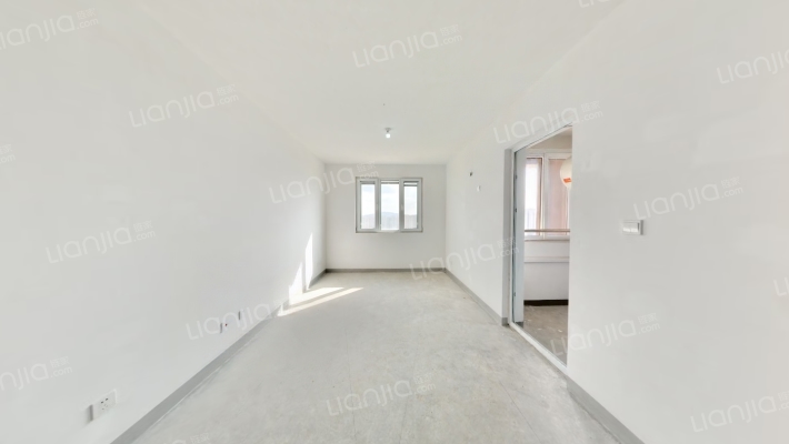 明秀秀山苑二手房实景图