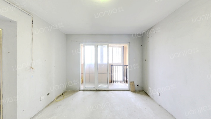 秀峰景山佳园二手房实景图