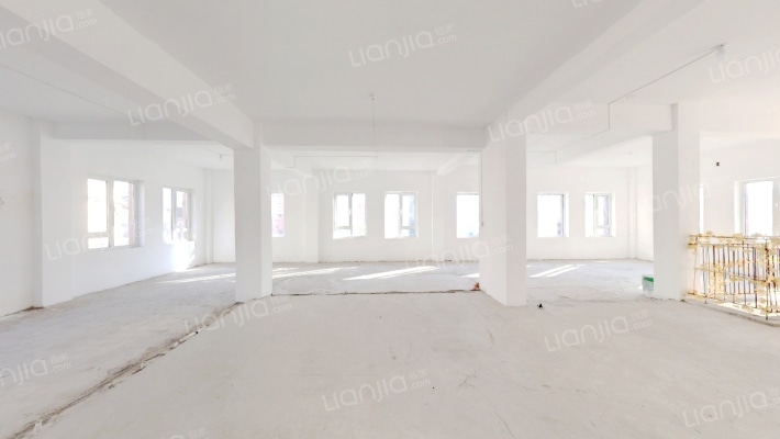 青岛小镇悦峰二手房实景图