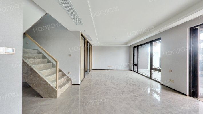 春风湖滨二手房实景图