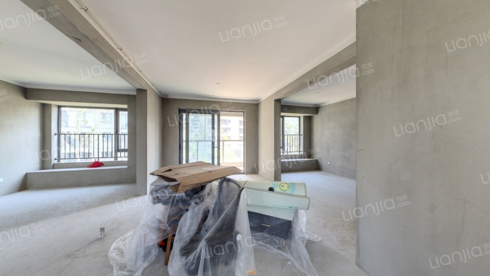 卓越维港二手房实景图