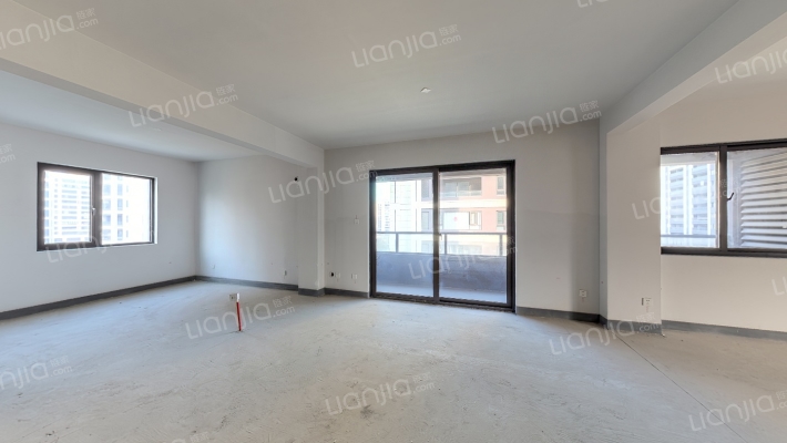 瑧鸿华庭二手房实景图