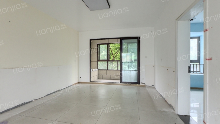 万达城依山墅二手房实景图