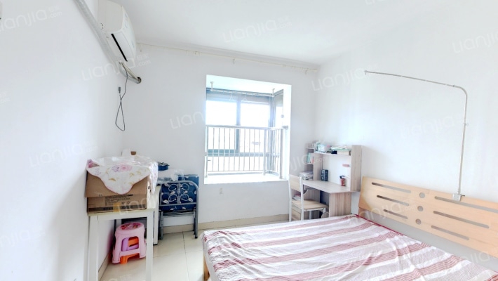 新鹿花苑三期二手房实景图