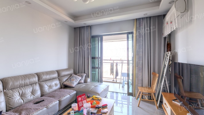 鼎峰国汇山二手房实景图