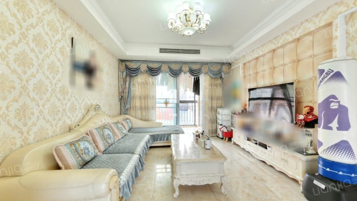 铂金天地二手房实景图