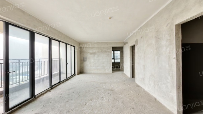 华颢豪庭二手房实景图