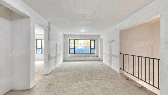 龙湖·御湖境二手房实景图