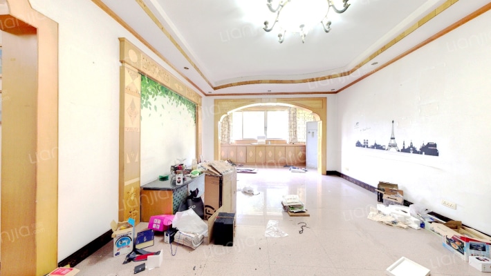 金山路158号二手房实景图