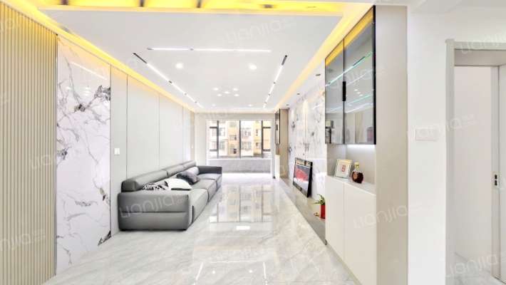 龍城小区二手房实景图