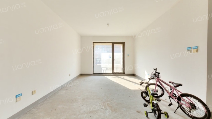 中欧国际城金茂墅一期二手房实景图