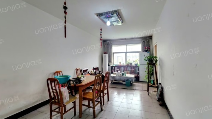 联盟路小学家属院二手房实景图