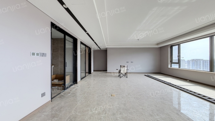 融创揽月府六期二手房实景图