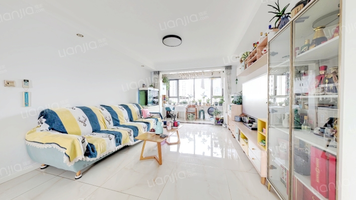 泰悦赫府二手房实景图