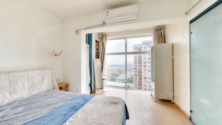 中振湖霞郡二手房实景图