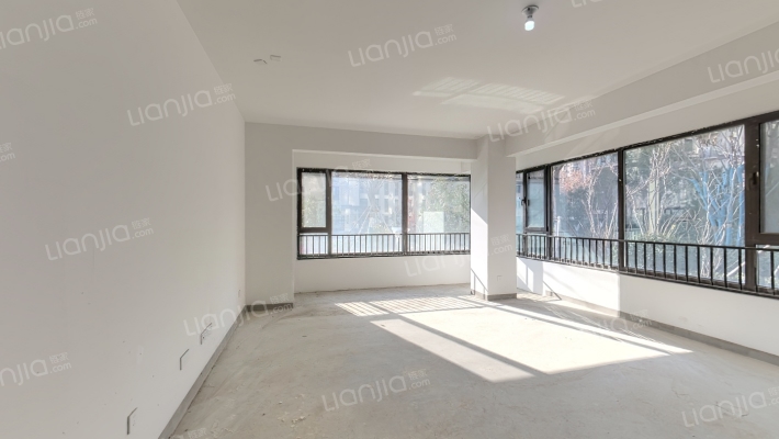 珑悦府西区二手房实景图