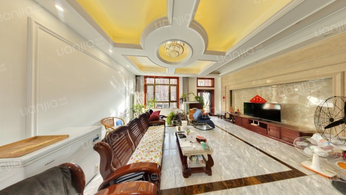 中海国际公园城丽湖苑二手房实景图