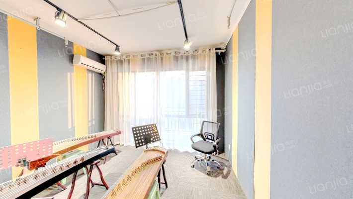 富力盈通国际公寓二手房实景图