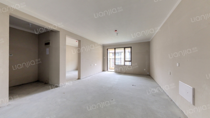 中梁龙玺台二手房实景图