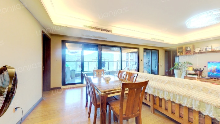 璞悦山二手房实景图