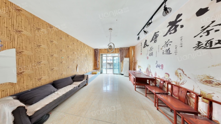 桂湖河畔三期二手房实景图