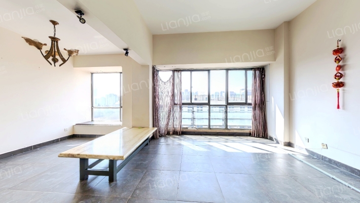 水逸康桥二手房实景图